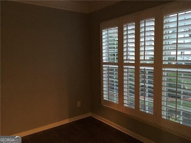 Building Photo - 500 Papillion Trace