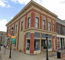 Building Photo - 104 N Walnut St