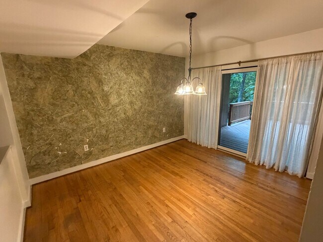 Building Photo - 9212 Groundhog Dr