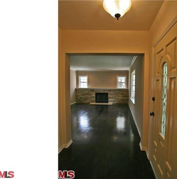 Building Photo - 4102 Shadyglade Ave