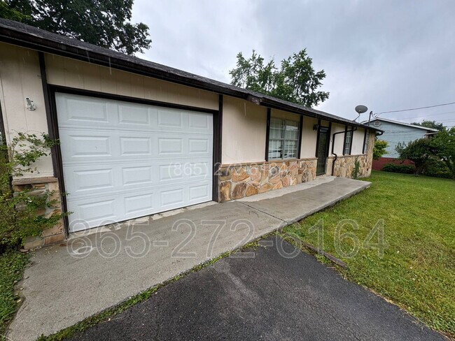 Building Photo - 6436 Tewksbury Dr NW