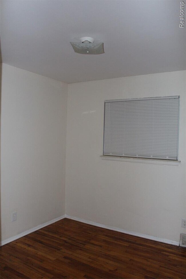 Building Photo - 14823 Muirland St