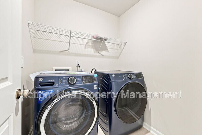 Building Photo - 2312 Kasota Ln