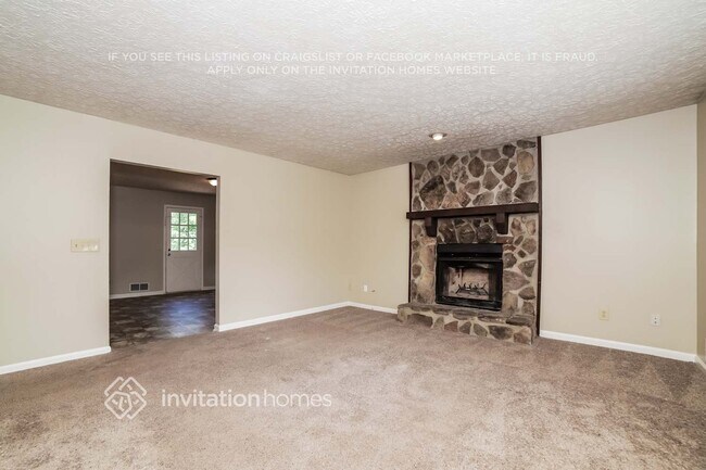 Building Photo - 104 Village Ct