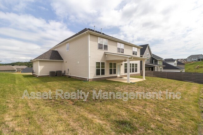Building Photo - 1730 Silver Chapel Dr