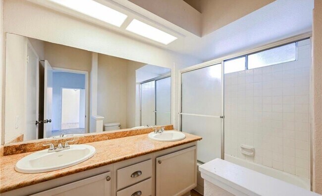 Building Photo - 3100 N Tenaya Wy