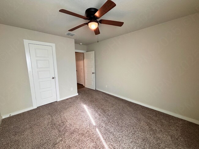 Building Photo - Spacious One Story 3 Bedroom Home with Covered Patio in Converse
