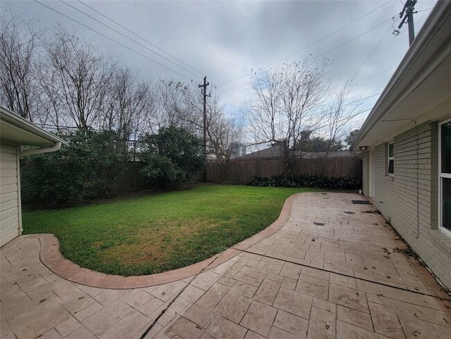 Building Photo - 1007 Blue Willow Dr