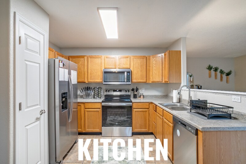 Building Photo - 13031 Dexter St