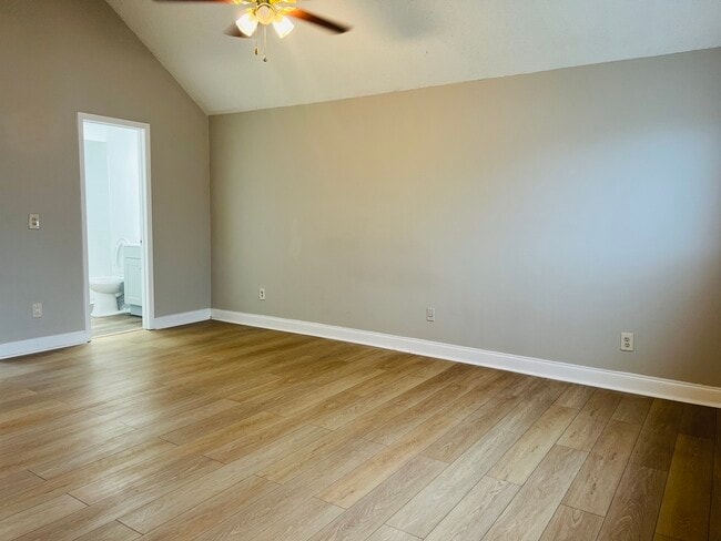Building Photo - 818 Libra St