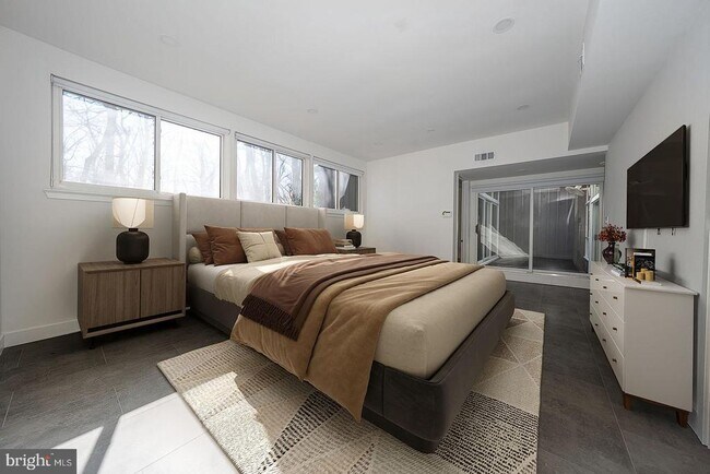 Building Photo - 39 Fairview Rd