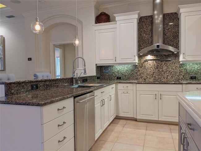 Building Photo - 7460 Paurotis Ct