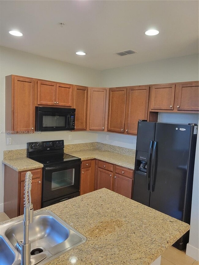 Building Photo - 2851 Prospect Rd