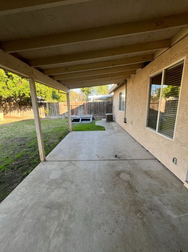 Building Photo - 231 Ocean Ct