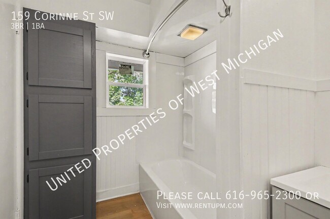 Building Photo - 159 Corinne St SW