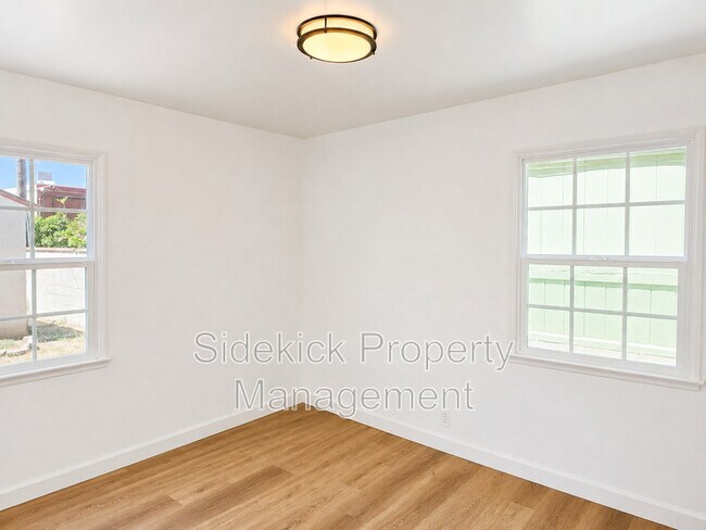 Building Photo - 8941 Songfest Dr