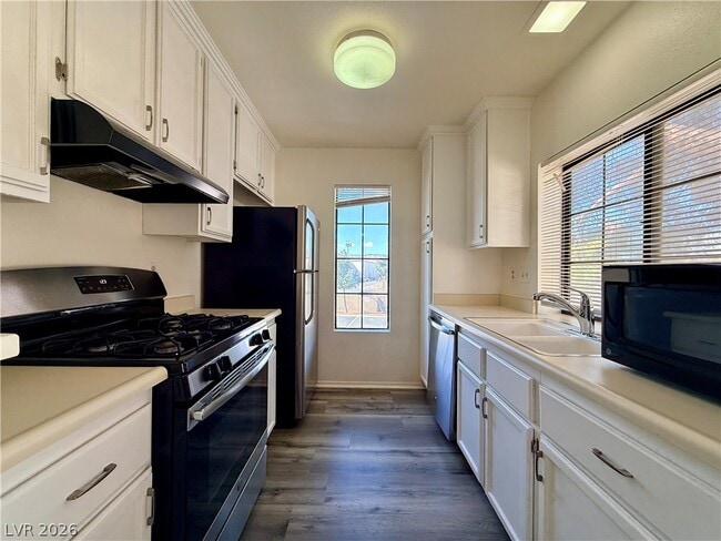 Building Photo - 4831 Nara Vista Way