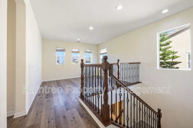 Building Photo - 1735 Avenida Regina