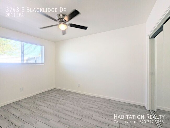 Building Photo - 3743 E Blacklidge Dr