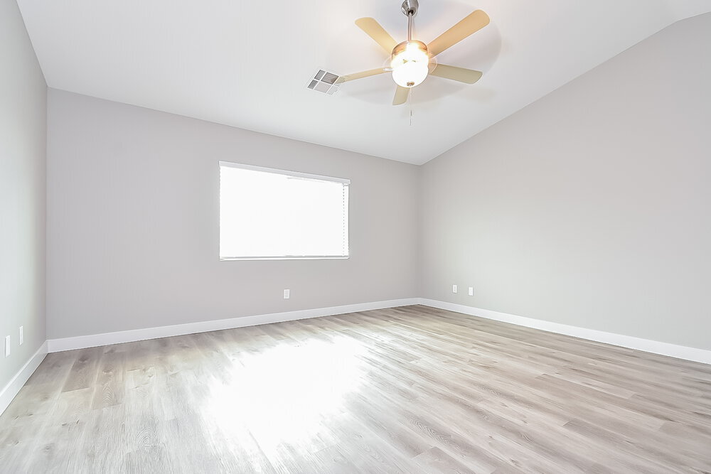 Building Photo - 9716 N Fast Elk St