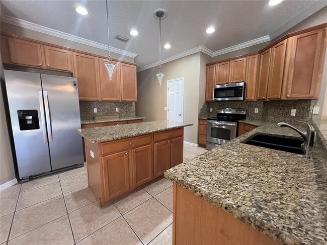 Building Photo - 1590 Cherry Lake Way