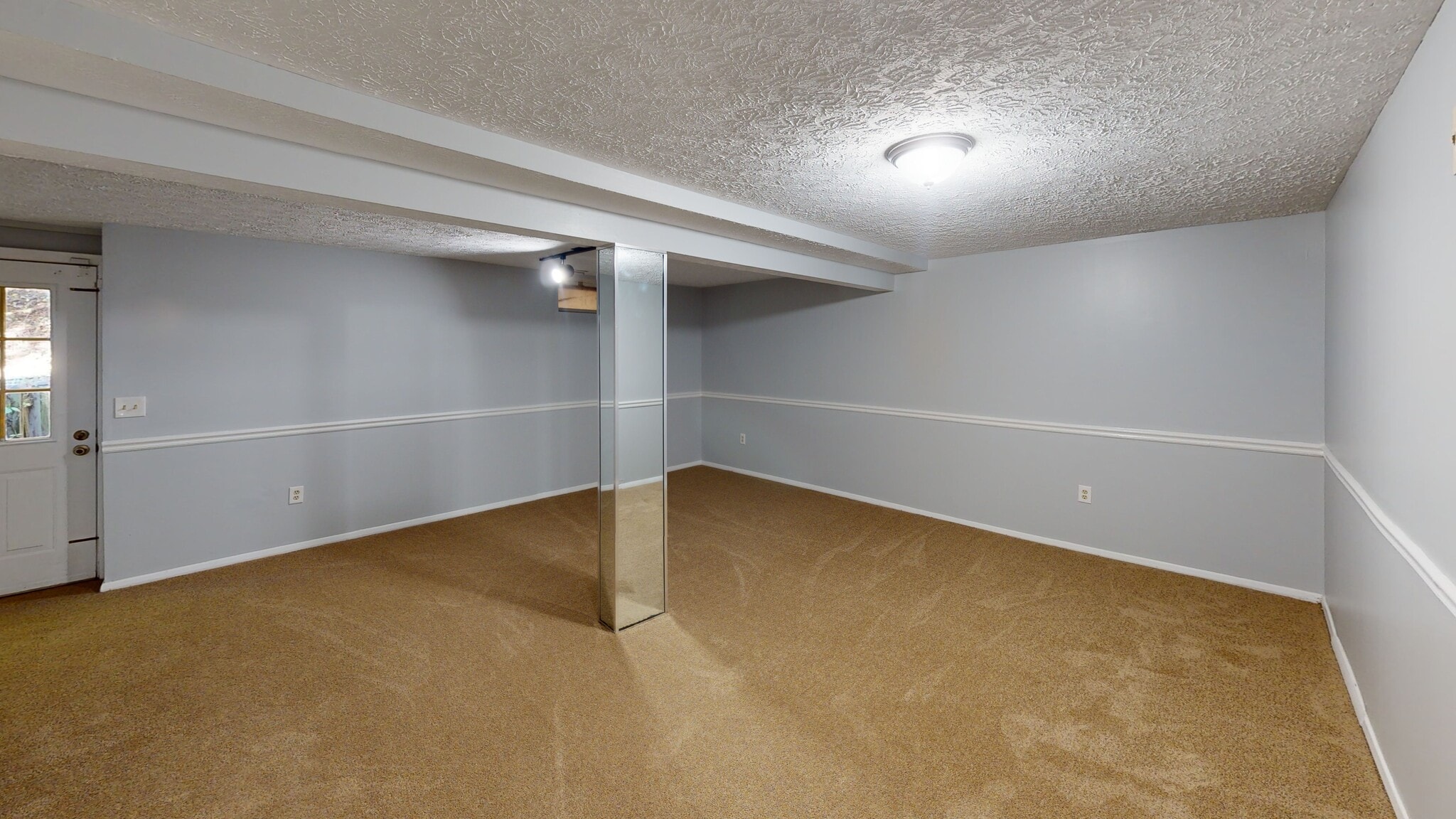 Building Photo - 30 Samantha Ct