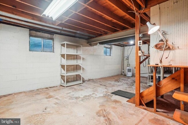 Building Photo - 8659 Weir St