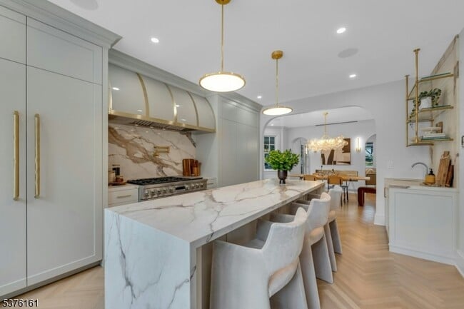 Building Photo - 84 Watchung Ave