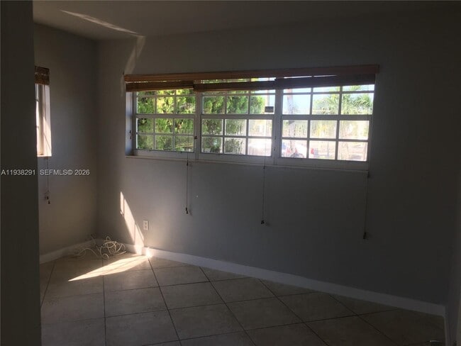 Building Photo - 5631 W 10th Ave