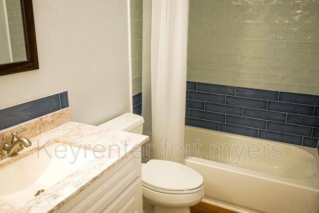 Building Photo - 4779 Lakewood Blvd