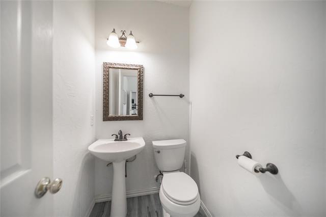 Building Photo - 1812 Ingleside Dr