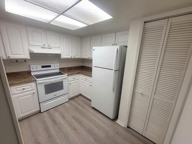 Building Photo - 11411 Pike Ct