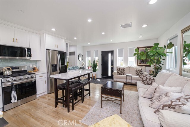 Building Photo - 3457 W 75th St