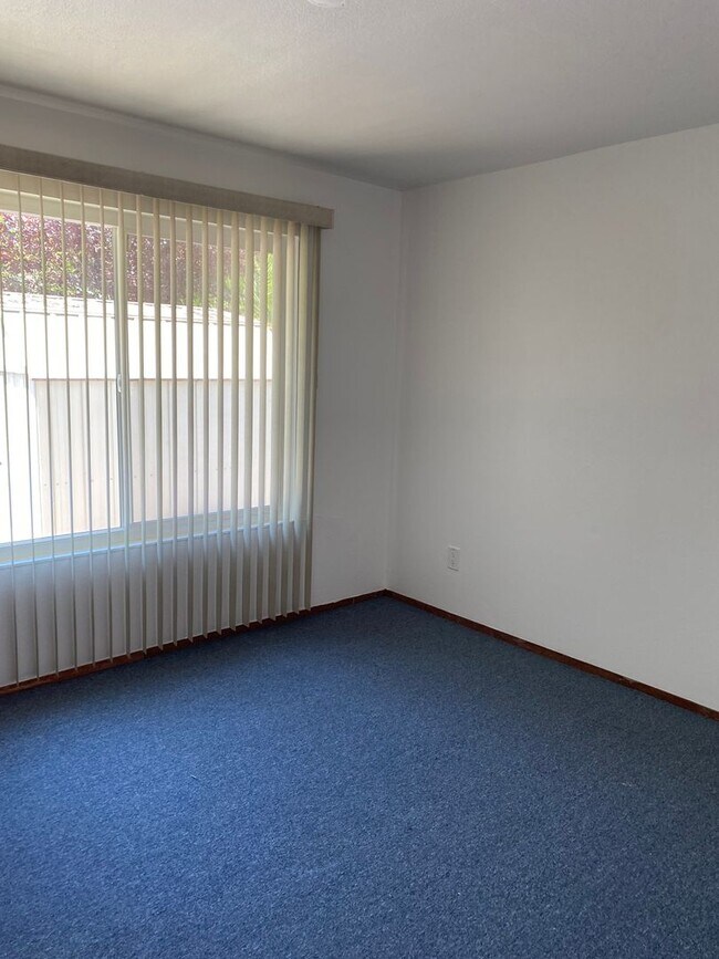 Building Photo - Charming Granny Unit in the Heart of the E...