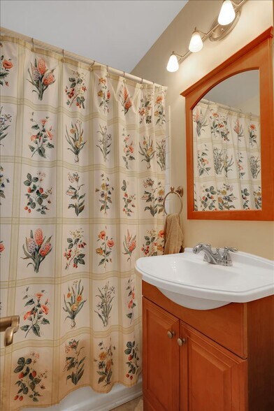 Main Floor Bathroom/Shower - 614 Merwin Ave