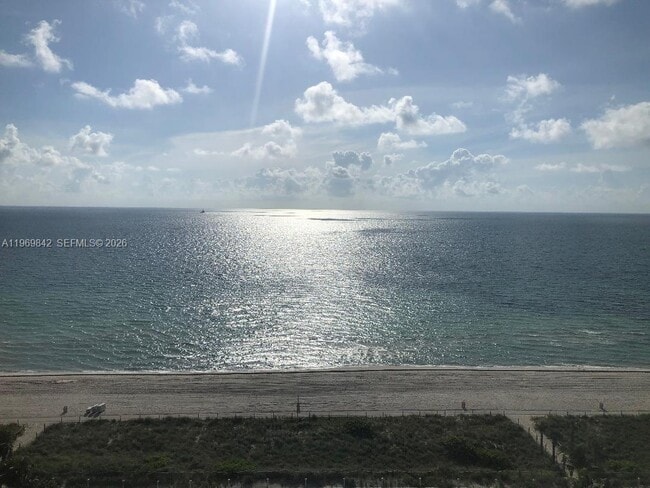 Building Photo - 5005 Collins Ave