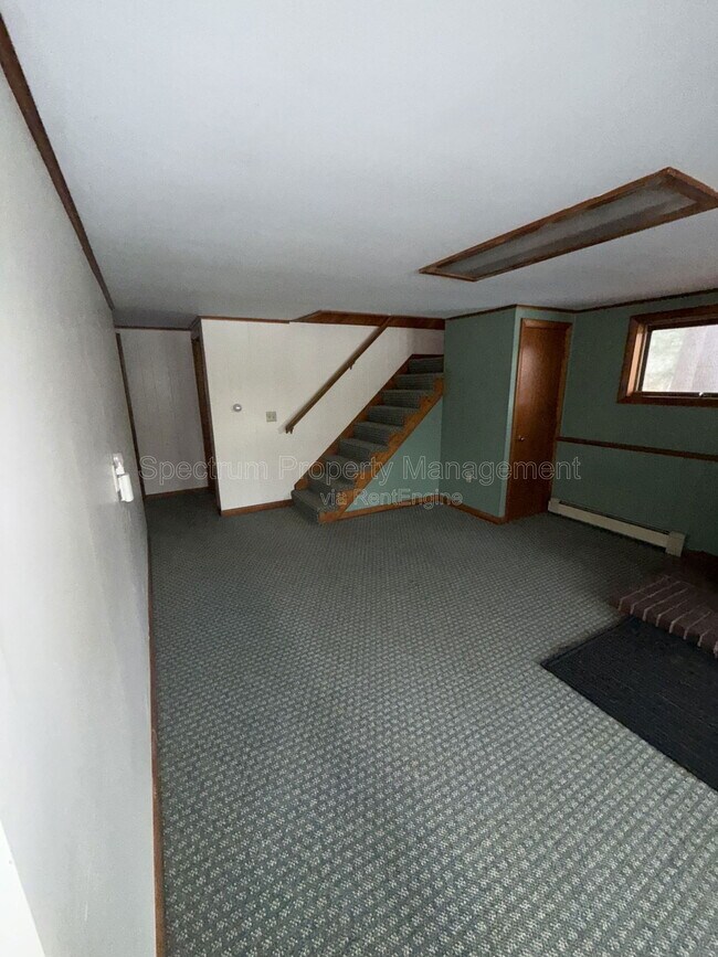 Building Photo - 108 Pinewoods Trail