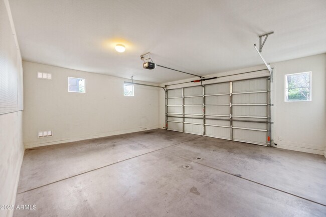 Building Photo - 2679 N Riley Rd