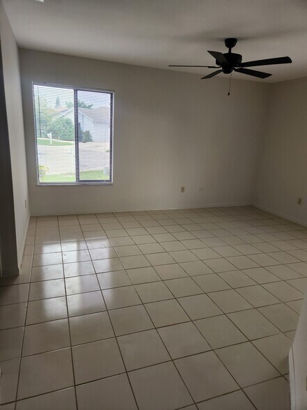 Building Photo - 9712 Saratoga Park Ct