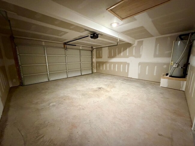 Building Photo - 8826 Preston Wood Dr