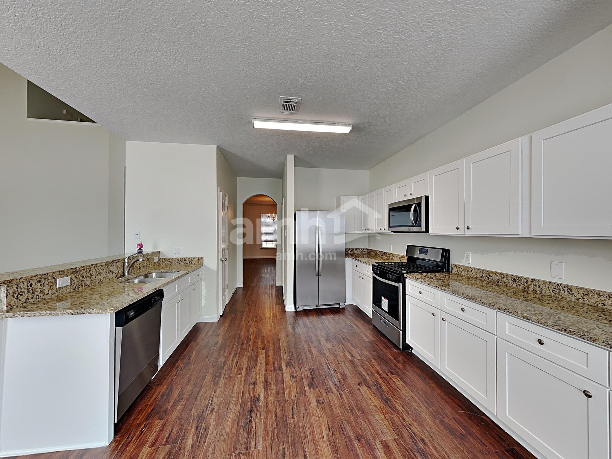 Building Photo - 38215 E Sulphur Creek Dr