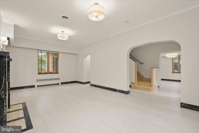 Building Photo - 3007 Oliver St NW