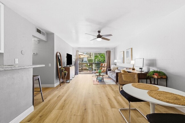 Building Photo - 6202 Friars Rd