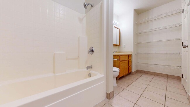 Building Photo - 293 E Cobblecreek Dr