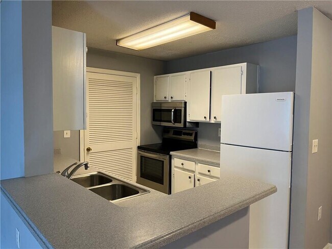 Building Photo - 612 Granville Ct