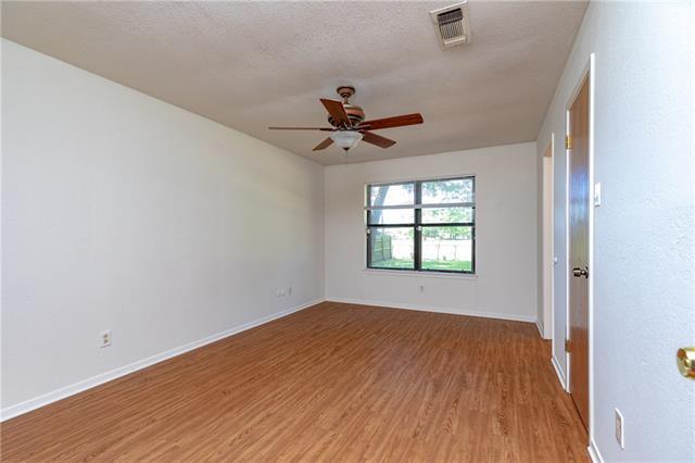 Building Photo - 6929 Briardale Dr