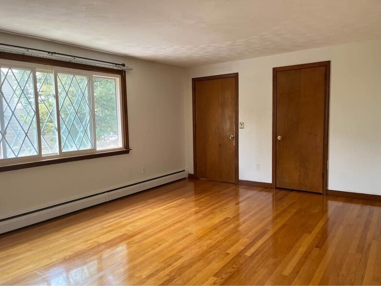 Building Photo - 64 Gladden St