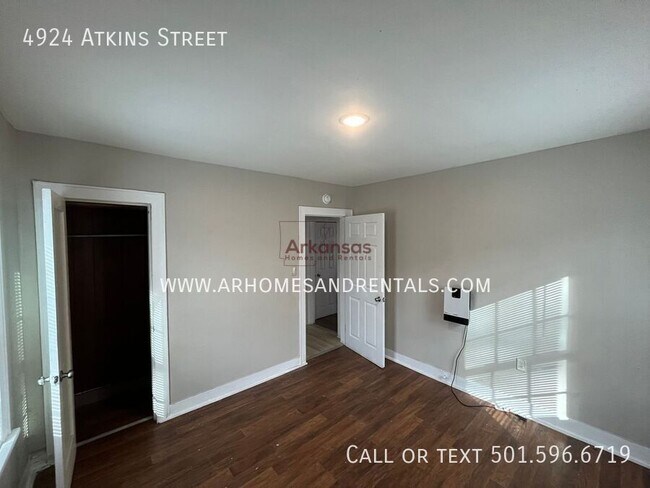 Building Photo - 4924 Atkins St