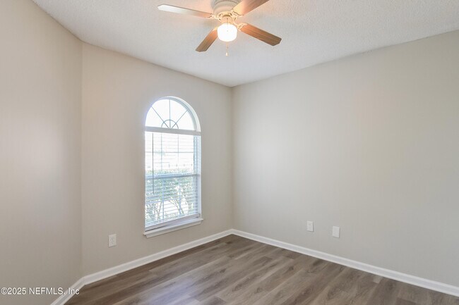 Building Photo - 2671 Sam Houston Pl