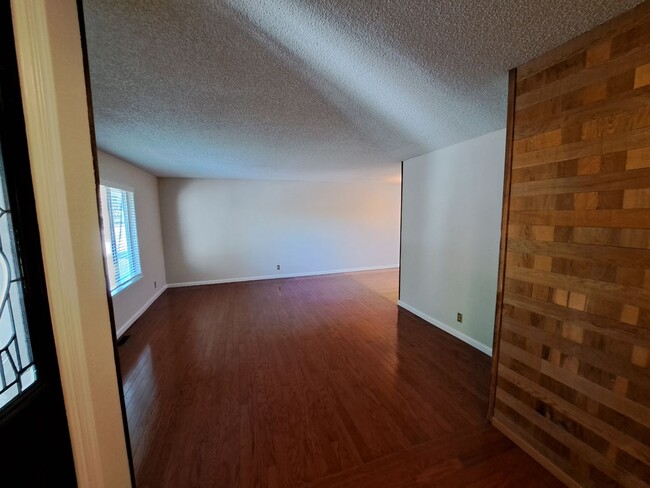 Building Photo - Living Large in North Vacaville - Rent inc...